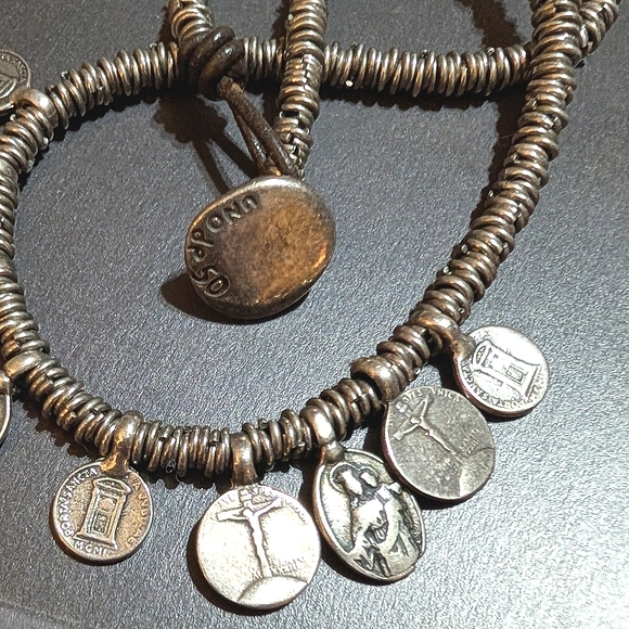 Uno de 50 Medallion Coin Reversible RETIRED Necklace - Picture 7 of 8